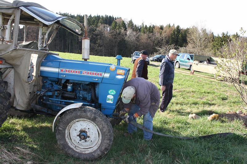 090417grubbuehlkreuz (08).jpg - Mit dem Traktor...